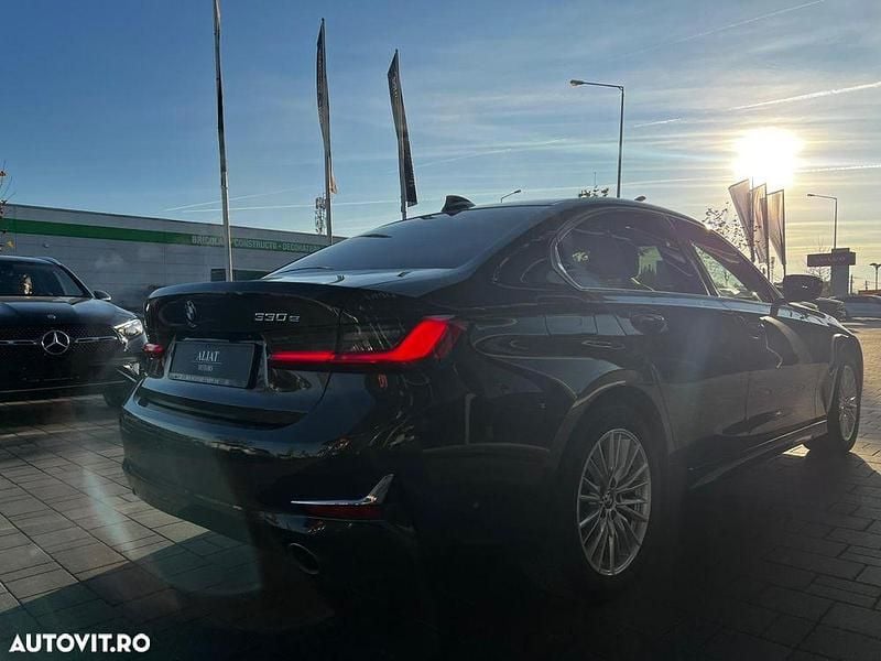 Second-hand BMW 330e Luxury Line 292 CP (214 kW) 2020 Culoaregri Berlinǎ
