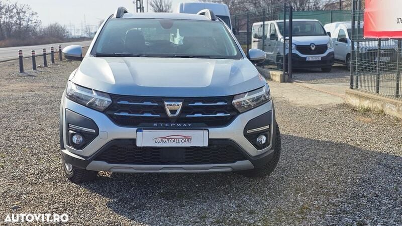 Gri Utilizat 2022 Dacia Sandero Hatchback | 11.999 EUR (Preț OK) - Imagine 1/4