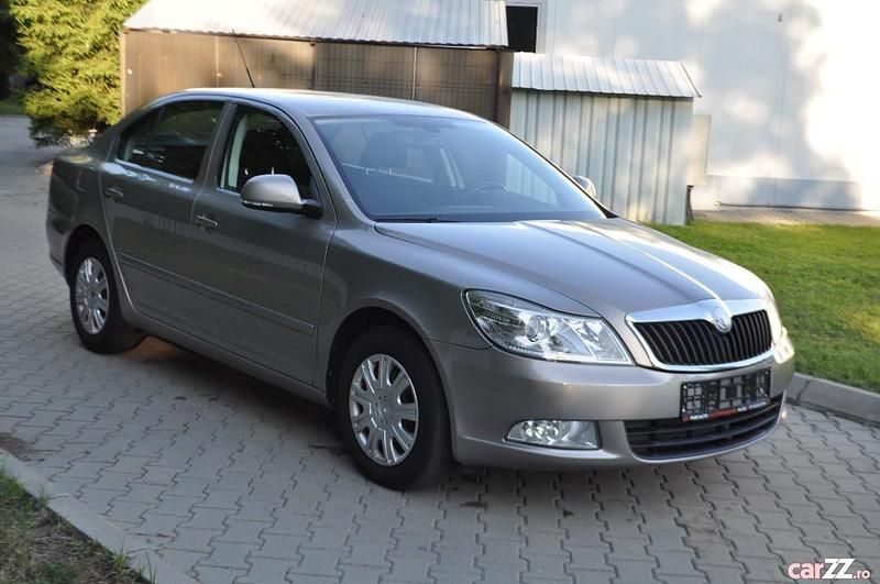 Second-hand Skoda Octavia 105 CP (77 kW) 2010 Maro Berlinǎ