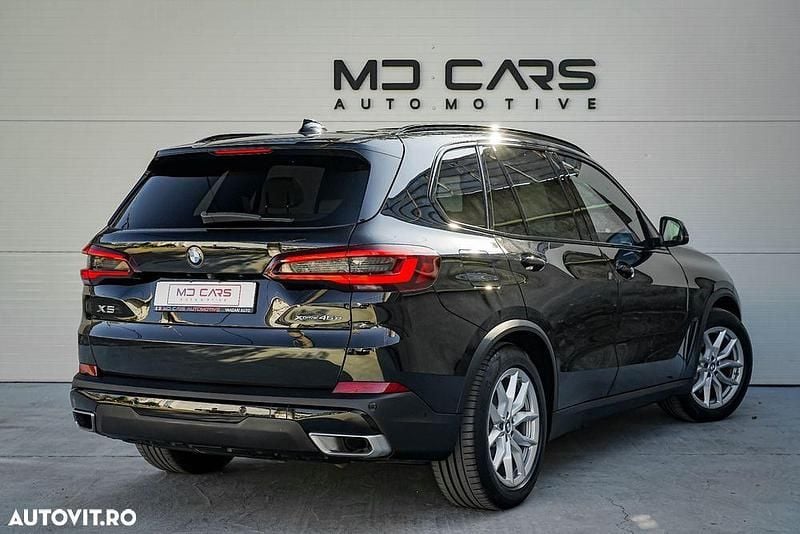 Second-hand BMW X5 Sport Line 394 CP (289 kW) 2020 Culoarenegru SUV