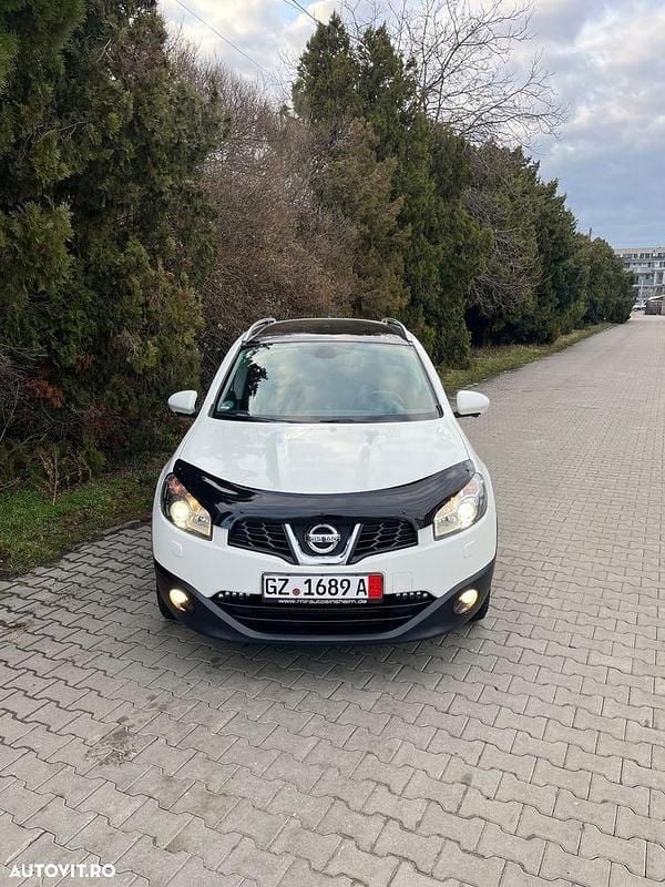 Second-hand Nissan Qashqai +2 Tekna 150 CP (110 kW) 2012 Culoarealb SUV