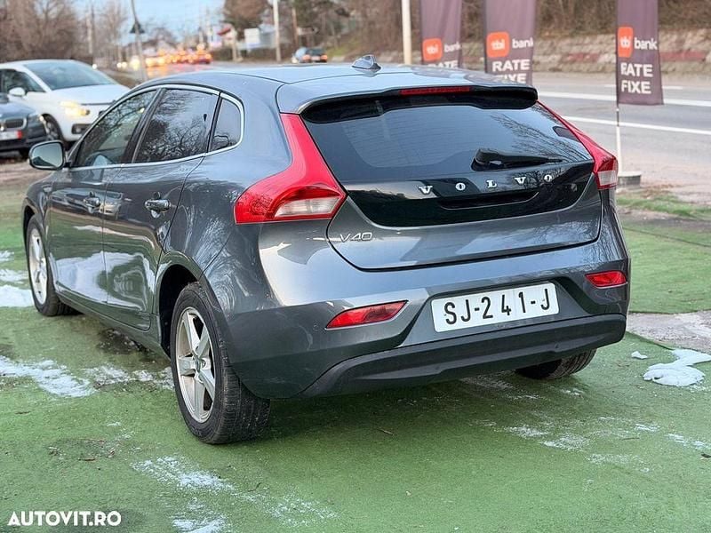 Second-hand Volvo V40 115 CP (84 kW) 2014 Culoaregri Hatchback