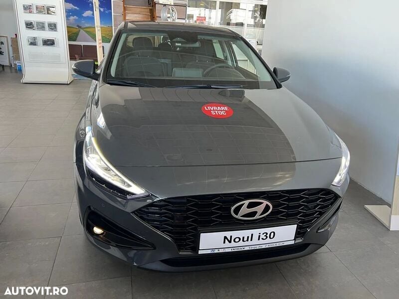 Gri Nouă 2024 Hyundai i30 Comfort Hatchback | 15.890 EUR (Preț bun) - Imagine 1/4