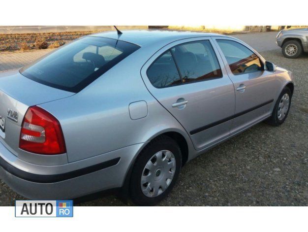 Argintiu Utilizat 2008 Skoda Octavia Berlinǎ | 4.100 EUR (Preț OK) - Imagine 1/3