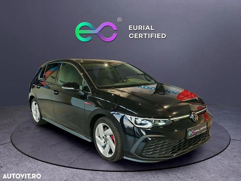 Second-hand VW Golf VIII GTI 245 CP (180 kW) 2023 Culoarenegru Hatchback