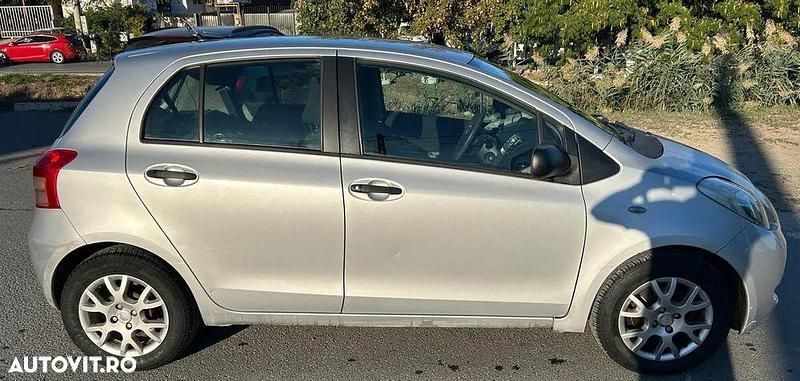 Culoaregri Utilizat 2008 Toyota Yaris | 2.700 EUR (Preț OK) - Imagine 1/4