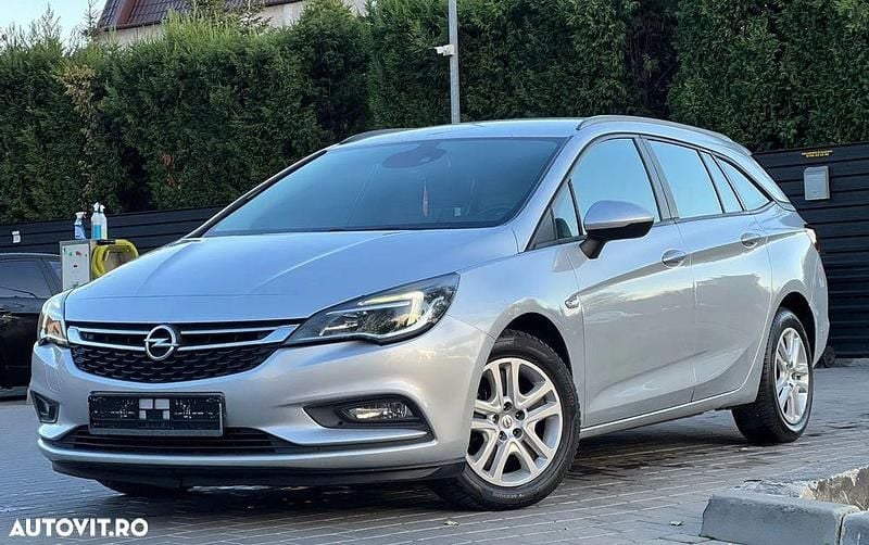 Culoaregri Utilizat 2017 Opel Astra Innovation Break | 6.590 EUR (Preț bun) - Imagine 1/4