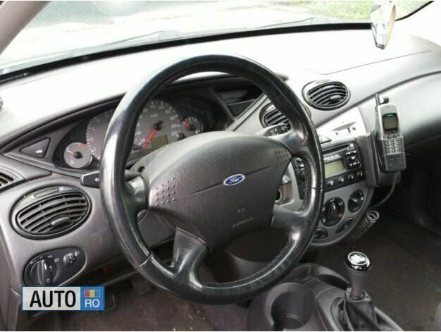 Second-hand Ford Focus 101 CP (74 kW) 2001 Gri Break