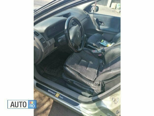 Second-hand Renault Laguna II 120 CP (88 kW) 2001 Gri Berlinǎ