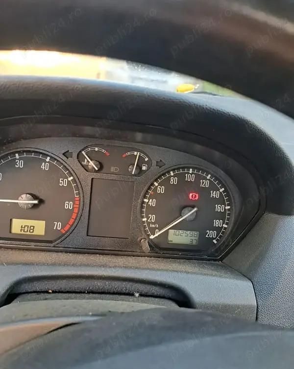 Second-hand Skoda Fabia 75 CP (55 kW) 2002 Berlinǎ