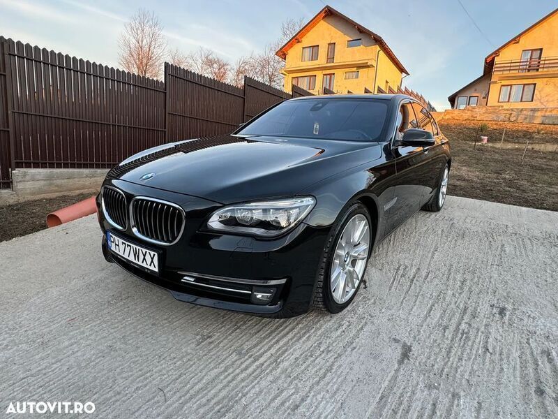 Negru Utilizat 2015 BMW 730 Berlinǎ | 19.500 EUR (Preț OK) - Imagine 1/4