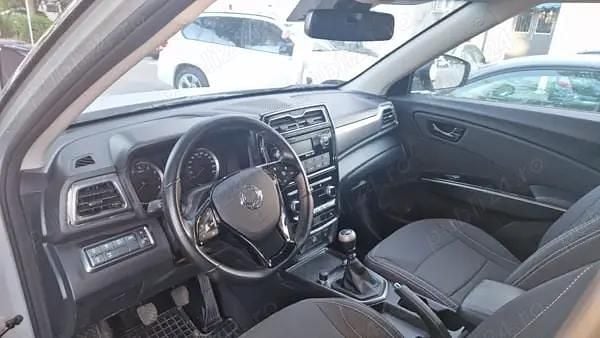 Utilizat 2021 Ssangyong / KGM Tivoli SUV | 12.500 EUR (Preț bun) - Imagine 1/4