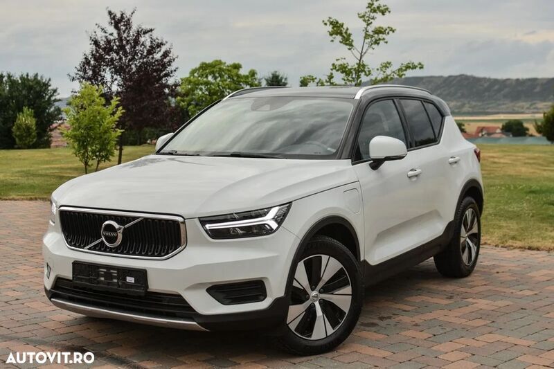 Alb Utilizat 2020 Volvo XC40 R-Design SUV | 20.900 EUR (Super Preț) - Imagine 1/4