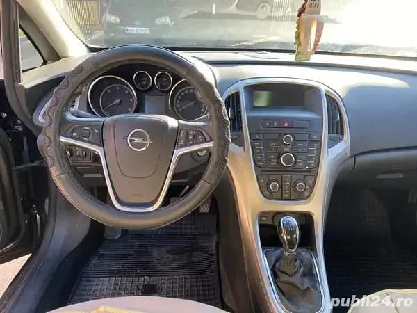 Utilizat 2012 Opel Astra Break | 4.600 EUR (Preț bun) - Imagine 1/4