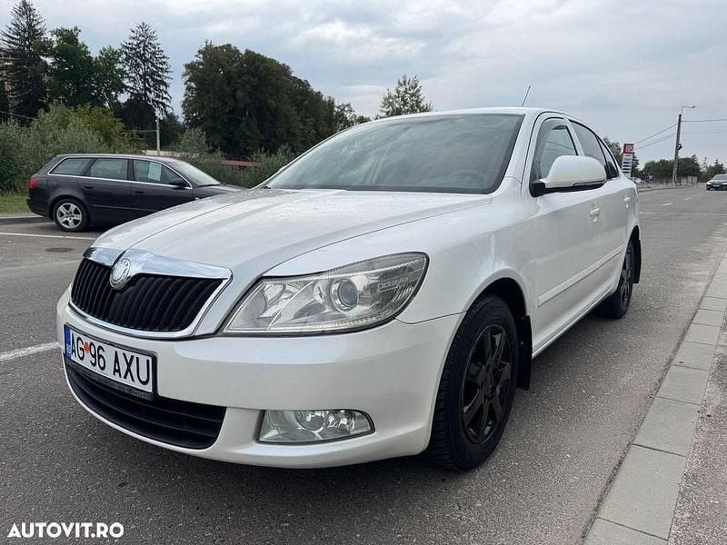 Culoarealb Utilizat 2010 Skoda Octavia Ambiente Berlinǎ | 2.700 EUR (Preț OK) - Imagine 1/4