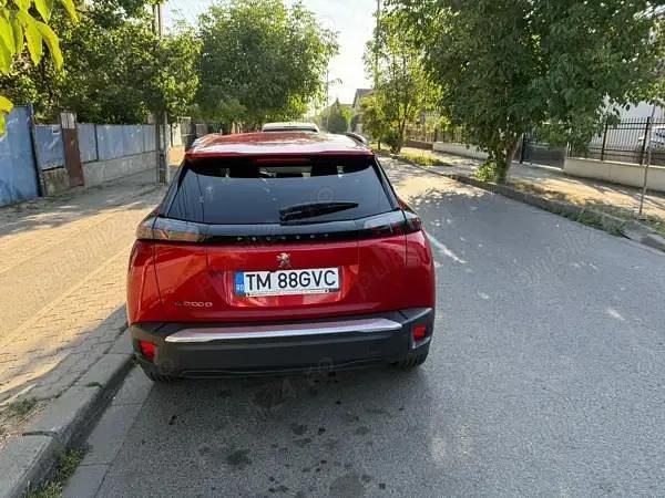 Second-hand Peugeot e-2008 Allure 100 kW (136 CP) 2021 Culoarerosu SUV