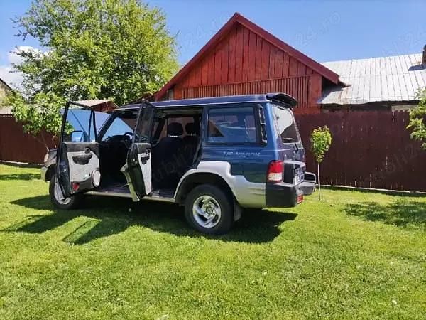 Second-hand Hyundai Galloper 161 CP (118 kW) 2000 Albastru SUV