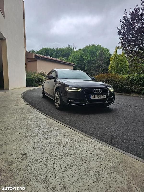 Culoaregri Utilizat 2015 Audi A4 Break | 11.000 EUR (Puțin scump) - Imagine 1/4