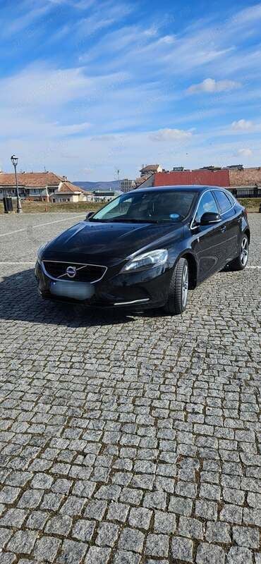 Negru Utilizat 2015 Volvo V40 Break | 8.500 EUR (Preț OK) - Imagine 1/4
