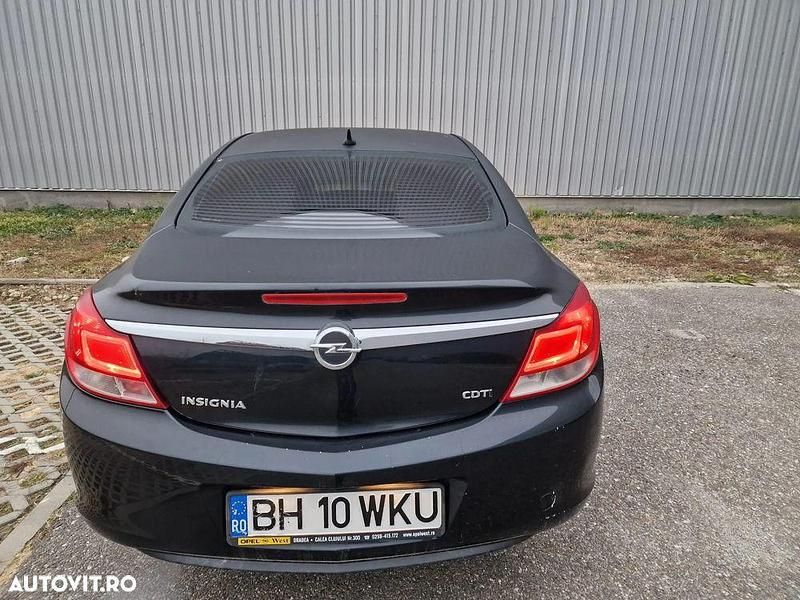 Second-hand Opel Insignia 130 CP (95 kW) 2011 Culoarenegru Berlinǎ