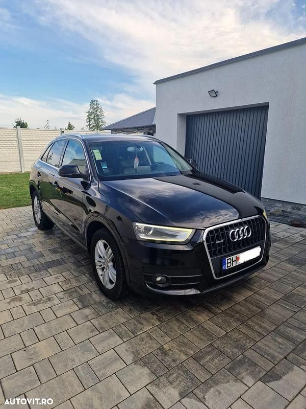 Culoarenegru Utilizat 2013 Audi Q3 SUV | 9.650 EUR (Preț OK) - Imagine 1/4