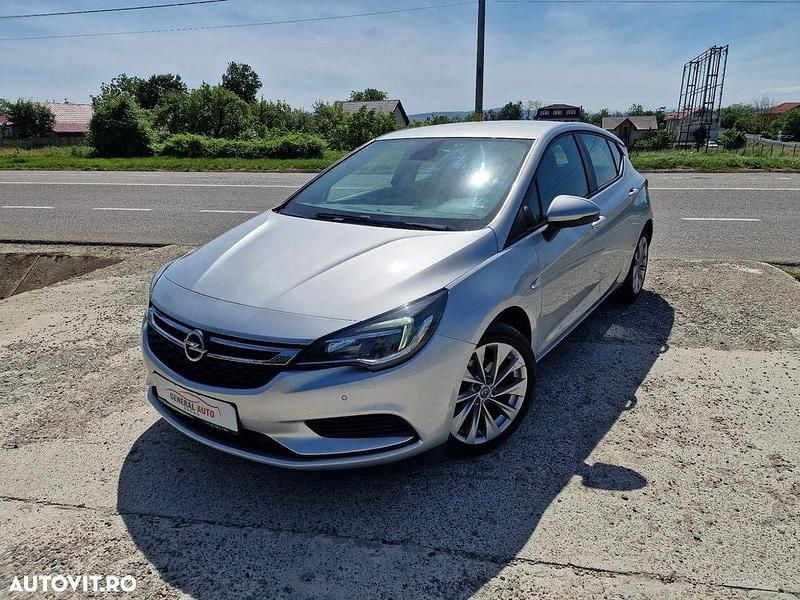 Second-hand Opel Astra 135 CP (99 kW) 2017 Culoareargint Hatchback