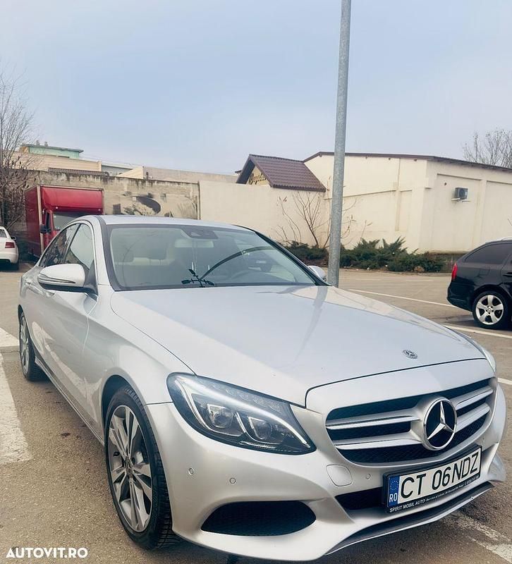 Second-hand Mercedes C180 156 CP (114 kW) 2018 Culoareargint Berlinǎ