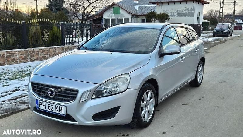 Culoaregri Second-hand 2013 Volvo V60 Momentum Break | 5.450 EUR (Super Preț) - Imagine 1/4