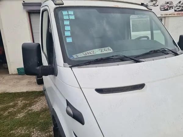 Alb Utilizat 2006 Iveco Daily | 2.999 EUR - Imagine 1/4