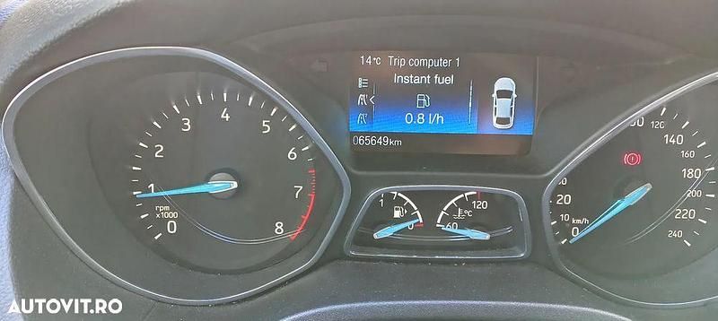 Second-hand Ford Focus Titanium 125 CP (91 kW) 2017 Culoaremaro Hatchback