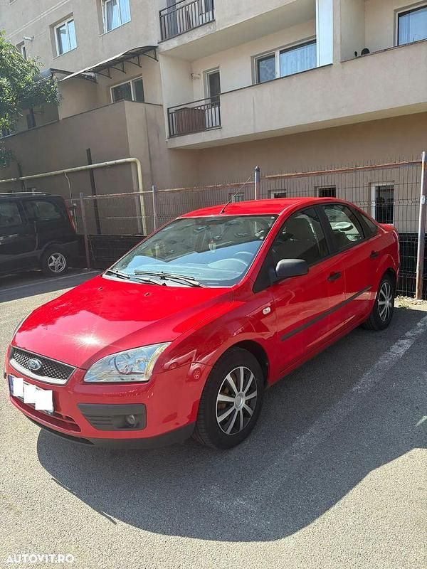 Culoarerosu Utilizat 2005 Ford Focus Berlinǎ | 2.200 EUR (Puțin scump) - Imagine 1/4