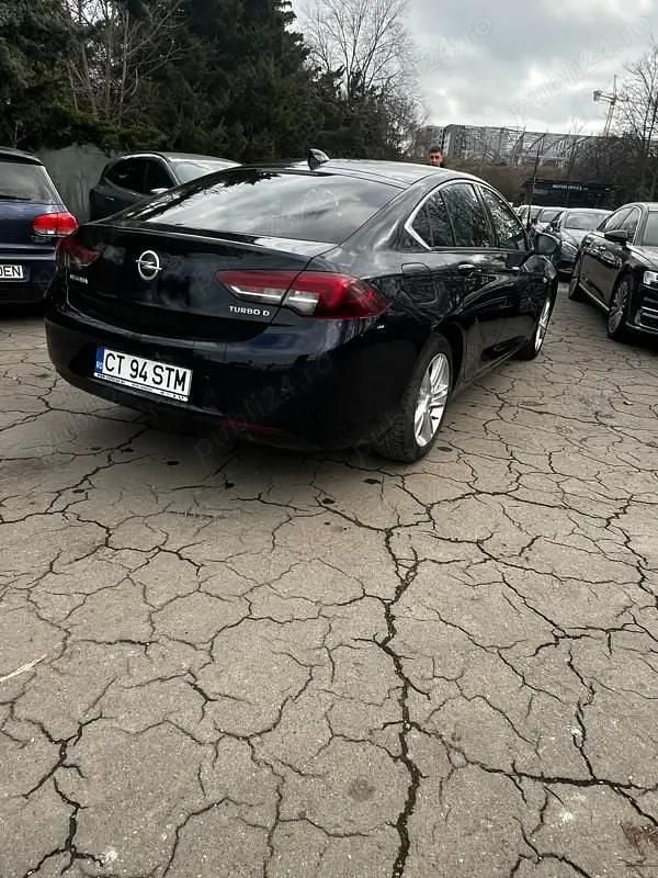 Second-hand Opel Insignia Innovation 136 CP (100 kW) 2018 Culoarealbastru Berlinǎ
