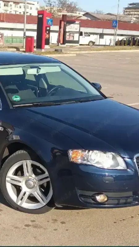 Second-hand Audi A4 S-Line 140 CP (102 kW) 2006 Berlinǎ