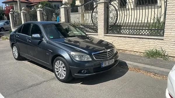Gri Utilizat 2007 Mercedes C200 Berlinǎ | 5.500 EUR (Preț OK) - Imagine 1/4