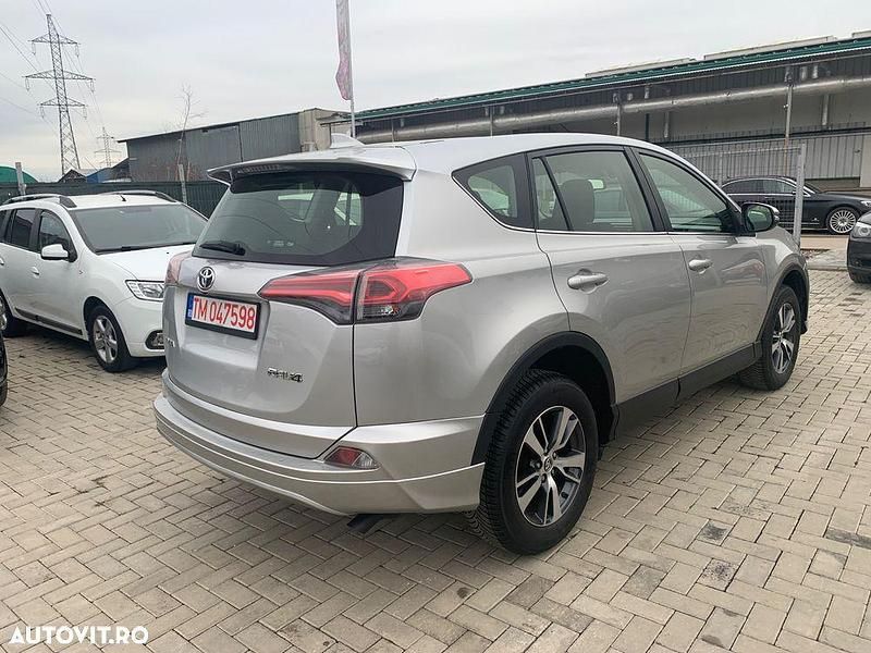 Second-hand Toyota RAV4 Executive 143 CP (105 kW) 2016 Culoaregri SUV