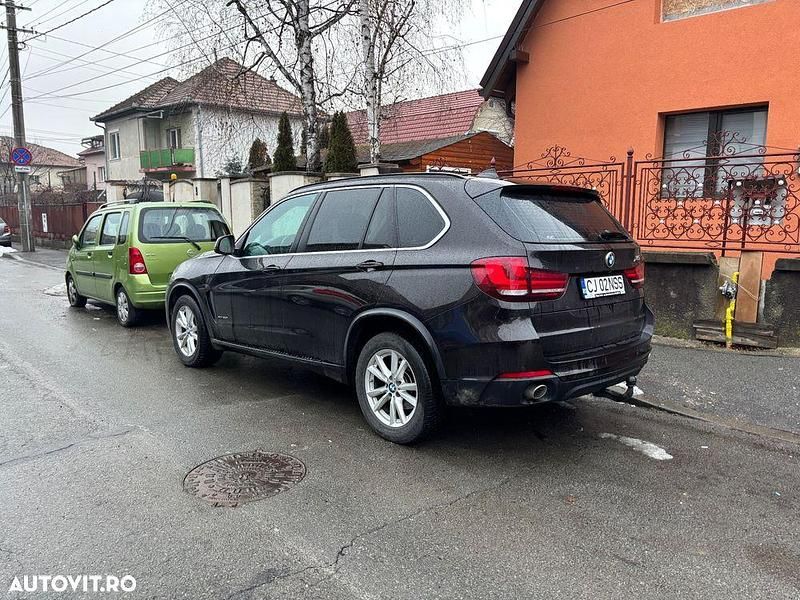 Second-hand BMW X5 Sport Line 258 CP (189 kW) 2014 Culoaremaro SUV