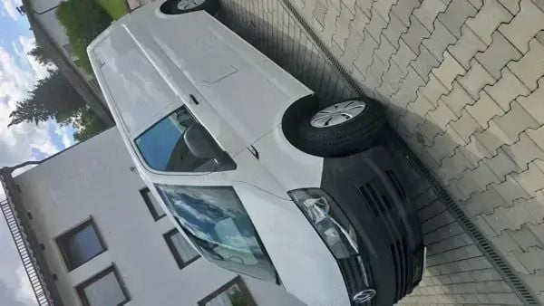 Utilizat 2016 VW T6 Van | 9.500 EUR (Super Preț) - Imagine 1/4