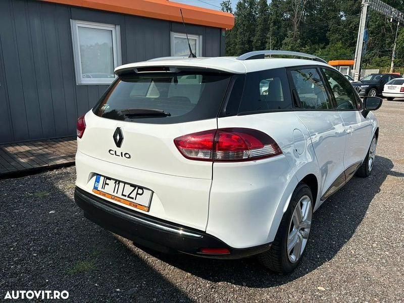Second-hand Renault Clio GrandTour Zen 90 CP (66 kW) 2019 Culoarealb Break