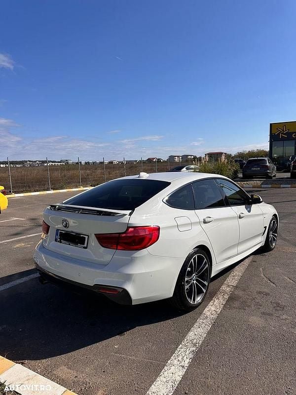 Second-hand BMW 330 M Sport 252 CP (185 kW) 2018 Culoarealb Coupe