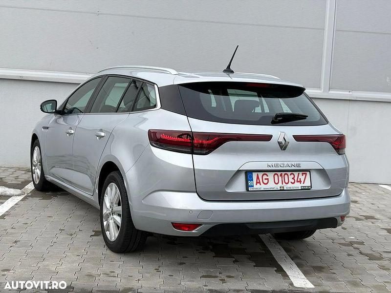 Second-hand Renault Mégane GrandTour Zen 140 CP (102 kW) 2021 Culoareargint Break