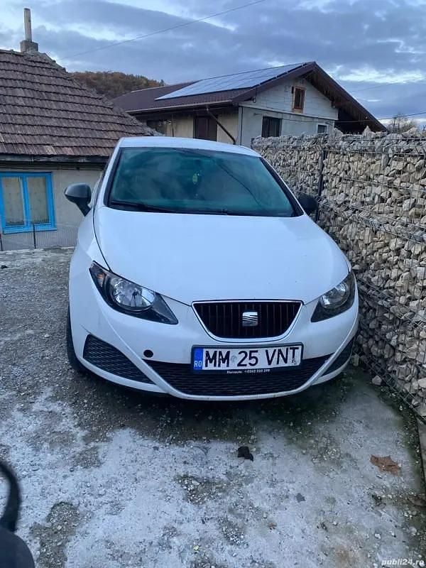 Utilizat 2010 Seat Ibiza Hatchback | 2.000 EUR (Preț bun) - Imagine 1/4