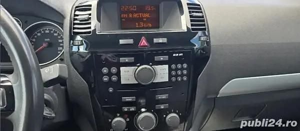 Gri Utilizat 2011 Opel Zafira Monovolum | 3.850 EUR (Super Preț) - Imagine 1/4