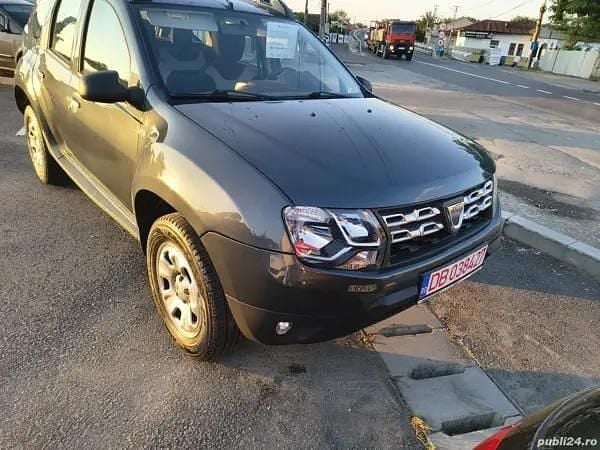 Gri Utilizat 2016 Dacia Duster SUV | 6.800 EUR (Super Preț) - Imagine 1/4