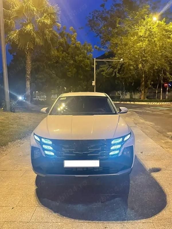 Alb Utilizat 2024 Hyundai Tucson SUV | 25.300 EUR (Super Preț) - Imagine 1/4