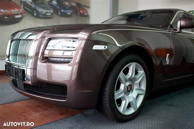 Second-hand Rolls Royce Ghost 571 CP (419 kW) 2011 Culoaremaro Berlinǎ