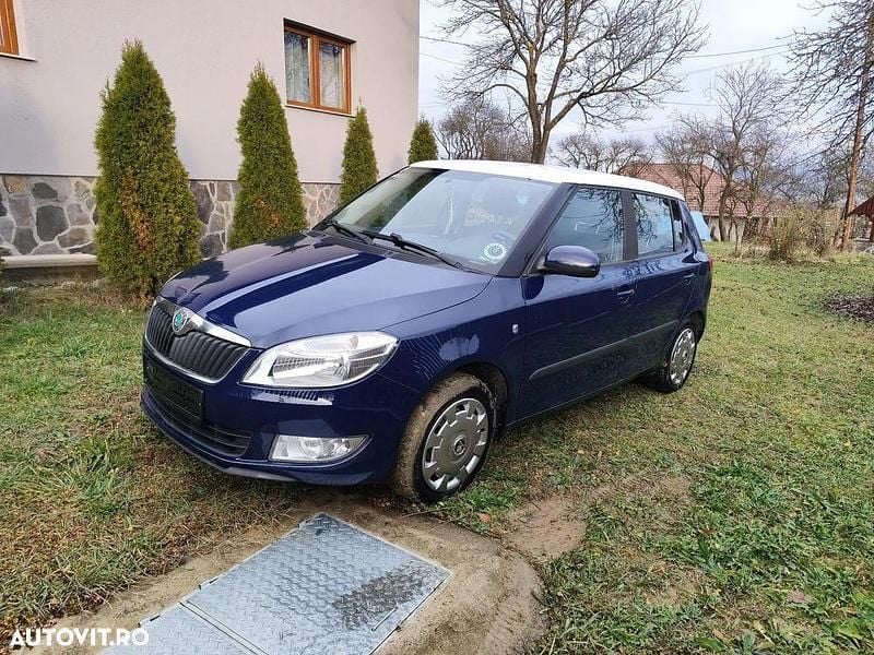 Culoarealbastru Utilizat 2011 Skoda Fabia Ambiente | 2.800 EUR (Super Preț) - Imagine 1/4