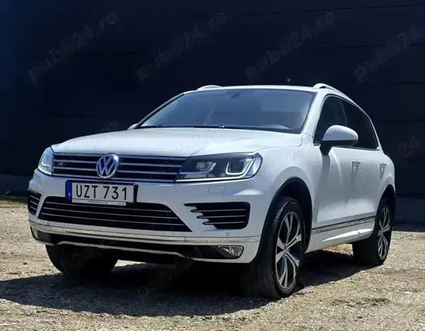 Alb Utilizat 2017 VW Touareg R-line SUV | 21.500 EUR - Imagine 1/4