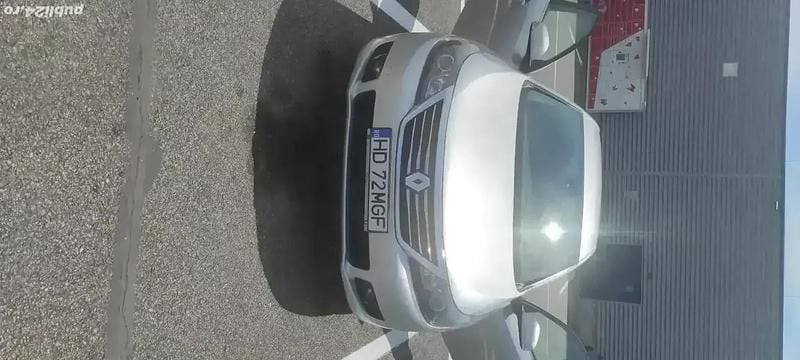 Utilizat 2011 Renault Latitude Berlinǎ | 4.850 EUR (Puțin scump) - Imagine 1/4