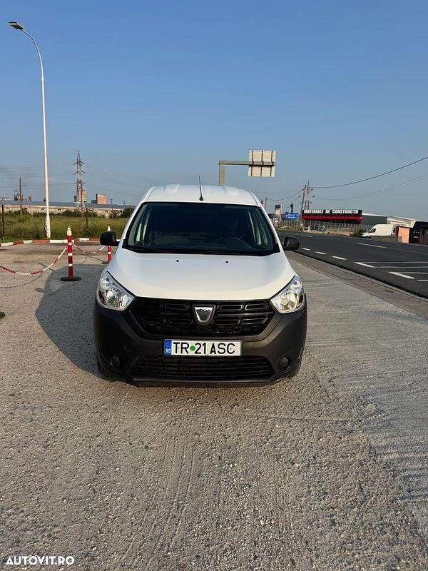 Second-hand Dacia Dokker Lauréate 102 CP (75 kW) 2019 Culoarealb Monovolum