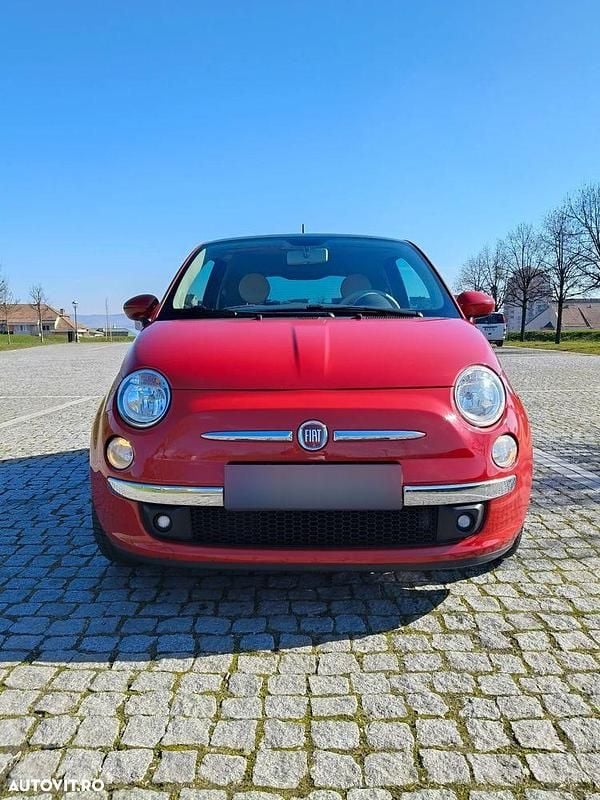 Second-hand Fiat 500 69 CP (50 kW) 2014 Culoarerosu Hatchback
